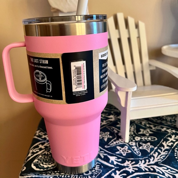 ๐๐๏ธ NWT YETI 35oz Rambler Mug with Straw Lid Power Pink - Picture 6 of 9